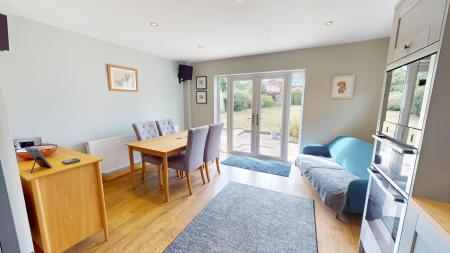 4 bedroom Semi-detached house for sale in Keele Road, Newcastle-under-Lyme, ST5