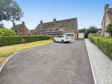 Keele Road, Newcastle-under-Lyme, ST5