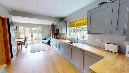 4 bedroom Semi-detached house for sale in Keele Road, Newcastle-under-Lyme, ST5