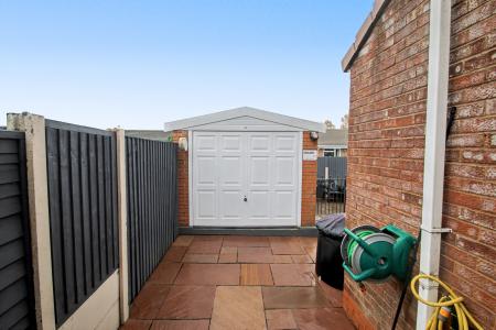 3 bedroom Semi-detached house for sale in Linnburn Road, Meir Hay, Stoke-on-Trent, ST3