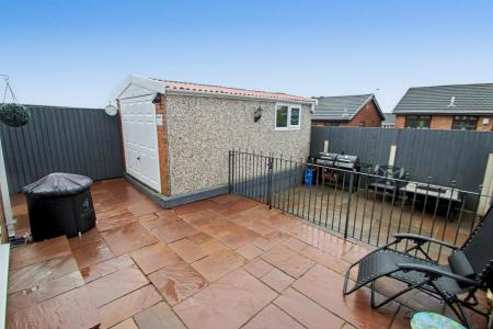 3 bedroom Semi-detached house for sale in Linnburn Road, Meir Hay, Stoke-on-Trent, ST3