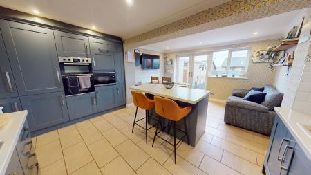 3 bedroom Semi-detached house for sale in Linnburn Road, Meir Hay, Stoke-on-Trent, ST3