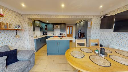 3 bedroom Semi-detached house for sale in Linnburn Road, Meir Hay, Stoke-on-Trent, ST3