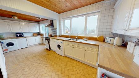 3 bedroom Semi-detached house for sale in Rushton Way, Forsbrook, Stoke-on-Trent, ST11