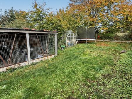 5 bedroom Semi-detached house for sale in Uttoxeter Road, Draycott, Stoke-on-Trent, ST11