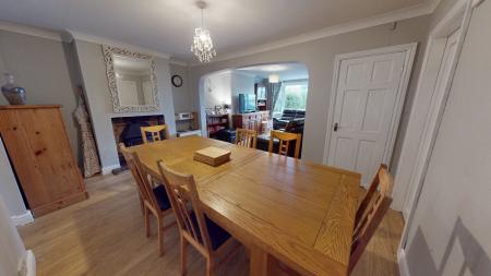 5 bedroom Semi-detached house for sale in Uttoxeter Road, Draycott, Stoke-on-Trent, ST11