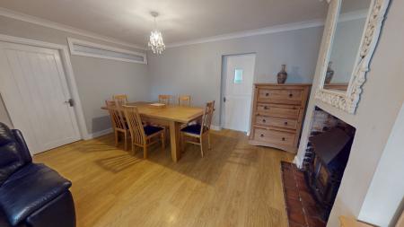 5 bedroom Semi-detached house for sale in Uttoxeter Road, Draycott, Stoke-on-Trent, ST11