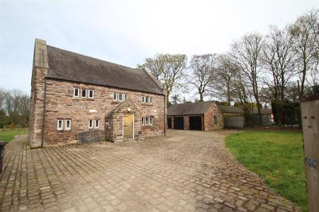 4 bedroom Detached house to let in Dimsdale Hall Drive, Dimsdale, Newcastle-under-Lyme, ST5