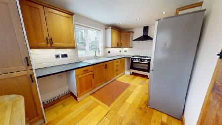 4 bedroom Detached house to let in Dimsdale Hall Drive, Dimsdale, Newcastle-under-Lyme, ST5