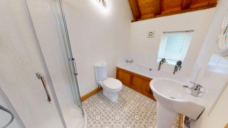 4 bedroom Detached house to let in Dimsdale Hall Drive, Dimsdale, Newcastle-under-Lyme, ST5