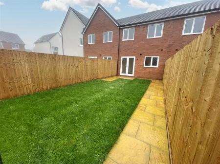 2 bedroom Town house to let in Palmer Way, Blythe Bridge, Stoke-on-Trent, ST11