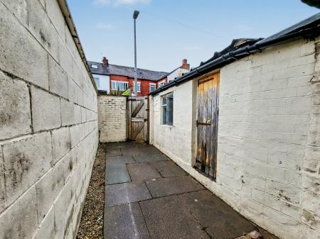 2 bedroom Terraced House to let in Westland Street, Penkhull, Stoke-on-Trent, ST4