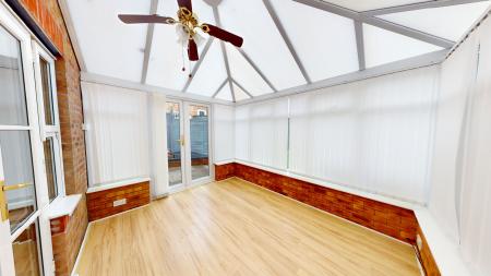 3 bedroom Town house to let in Willowfield Drive, Trentham, Stoke-on-Trent, ST4