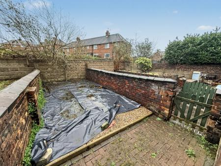 3 bedroom End of terrace house for sale in London Road, Chesterton, Newcastle-under-Lyme, ST5