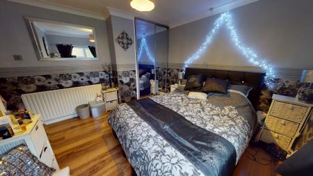 3 bedroom Semi-detached house for sale in Lane Farm Grove, Sneyd Green, Stoke-on-Trent, ST1