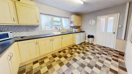 3 bedroom Semi-detached house for sale in Lane Farm Grove, Sneyd Green, Stoke-on-Trent, ST1