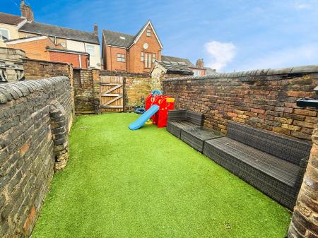 2 bedroom Terraced House for sale in Rose Street, Northwood, Stoke-on-Trent, ST1