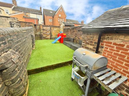 2 bedroom Terraced House for sale in Rose Street, Northwood, Stoke-on-Trent, ST1