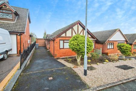 Runnymede Close, Bucknall, Stoke-on-Trent, ST2