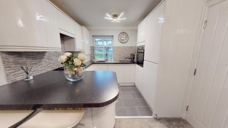 1 bedroom Ground floor flat for sale in Mill Court, Park Drive, Trentham, Stoke-on-Trent, ST4