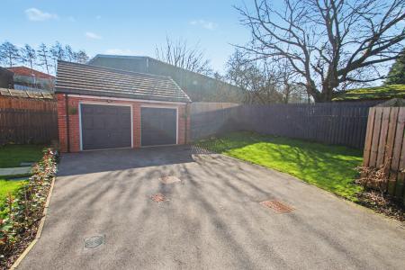 4 bedroom Detached house for sale in Fawns Close, Adderley Green, Stoke-on-Trent, ST3