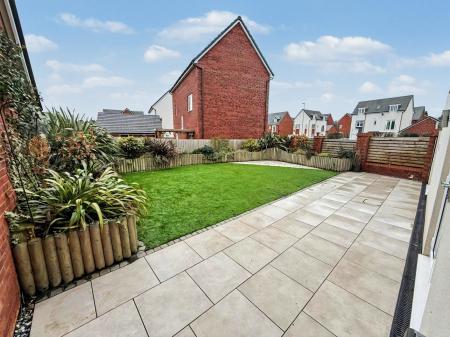 4 bedroom Detached house for sale in Palmer Way, Blythe Bridge, Stoke-on-Trent, ST11