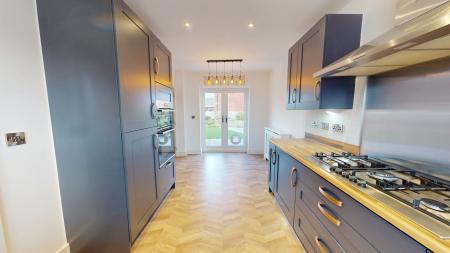 4 bedroom Detached house for sale in Palmer Way, Blythe Bridge, Stoke-on-Trent, ST11