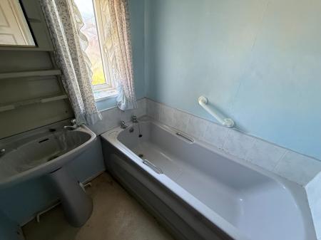 2 bedroom Semi-detached house for sale in Magdalen Road, Blurton, Stoke-on-Trent, ST3