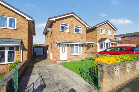 3 bedroom Detached house for sale in Athena Road, Birches Head, Stoke-on-Trent, ST1