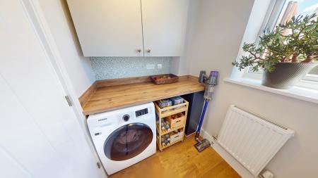 3 bedroom Detached house to let in Levison Street, Blythe Bridge, Stoke-on-Trent, ST11