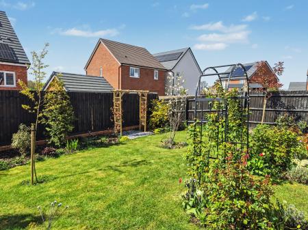 3 bedroom Detached house to let in Levison Street, Blythe Bridge, Stoke-on-Trent, ST11