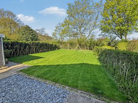 3 bedroom Semi-detached house for sale in Hanbridge Avenue, Bradwell, Newcastle-under-Lyme, ST5