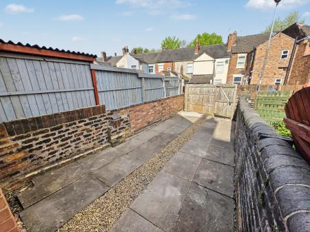 2 bedroom Terraced House to let in Edward Street, Fenton, Stoke-on-Trent, ST4