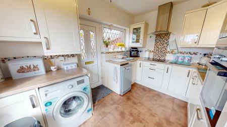 2 bedroom Semi-detached bungalow to let in Lamerton Grove, Westonfields, Stoke-On-Trent, ST3