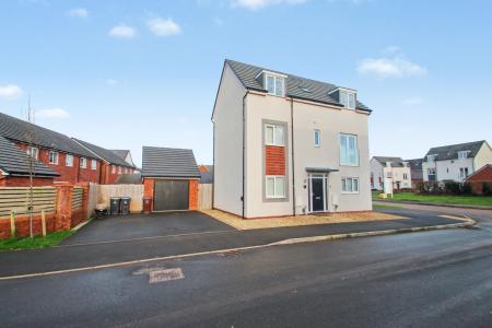 5 bedroom Detached house for sale in Palmer Way, Blythe Bridge, ST11