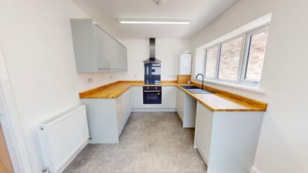 2 bedroom Detached bungalow for sale in Stratheden Road, Bradeley, Stoke-on-Trent