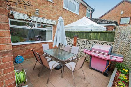 3 bedroom Semi-detached house for sale in Dove Road, Forsbrook, ST11