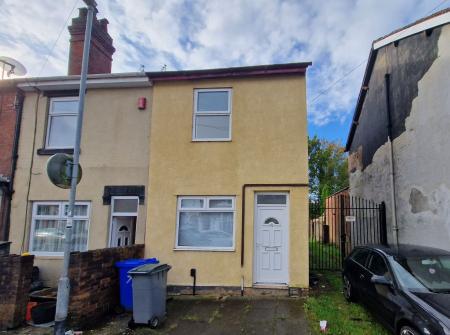 4 bedroom Terraced House for sale in Stanton Road, Meir, Stoke-on-Trent