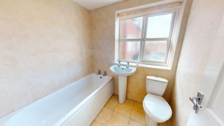 3 bedroom Terraced House to let in Waters Edge Close, Silverdale, Newcastle, ST5