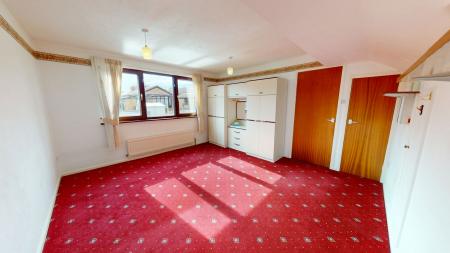 2 bedroom Bungalow for sale in Bexhill Grove, Birches Head