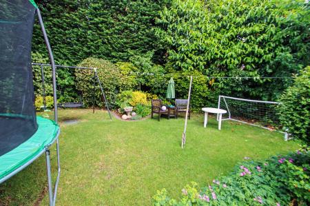 4 bedroom Detached house for sale in Oldacres Road, Trentham