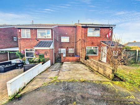 2 bedroom Terraced House to let in Swithin Drive, Stoke-On-Trent, ST4