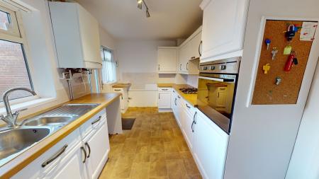2 bedroom Terraced House to let in Swithin Drive, Stoke-On-Trent, ST4