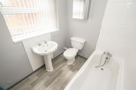 2 bedroom Terraced House to let in Madeley Street, Newcastle, ST5