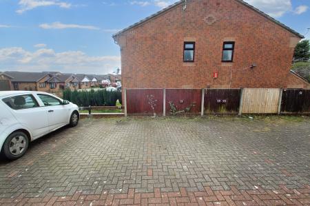 1 bedroom Flat to let in Deanscroft Way, Stoke-On-Trent, ST3