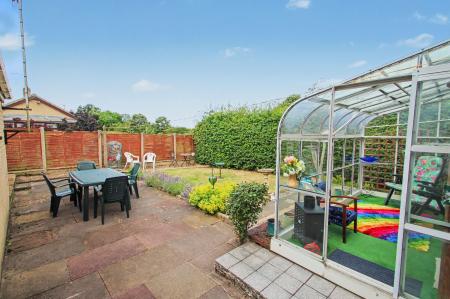 2 bedroom Detached bungalow for sale in Conford Close, Stoke-On-Trent, ST2