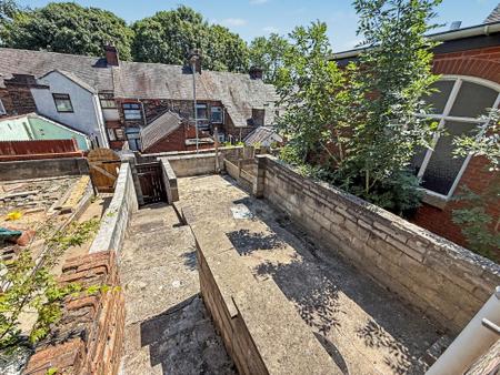 2 bedroom Terraced House for sale in Mynors Street, Stoke-On-Trent, ST1