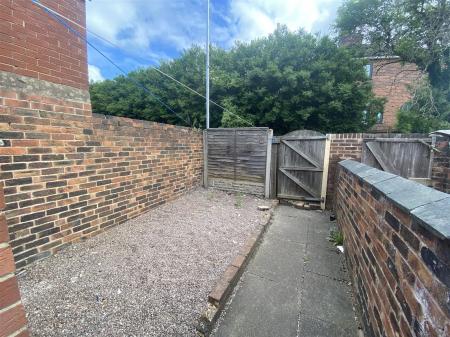 2 bedroom Terraced House to let in Marriott Street, Stoke-On-Trent, ST4