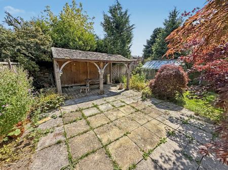 3 bedroom Semi-detached house for sale in Dilhorne Road, Forsbrook, ST11