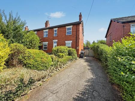 3 bedroom Semi-detached house for sale in Dilhorne Road, Forsbrook, ST11
